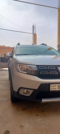 voitures-dacia-sandero-2018-stepway-el-guerrara-ghardaia-algerie