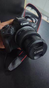 كاميرا-احترافية-canon-r50-تلمسان-الجزائر