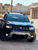 voitures-dacia-duster-2022-facelift-laureate-mostaganem-algerie