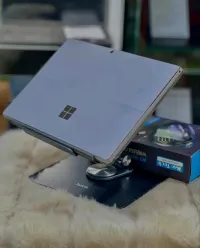 Microsoft surface Pro 6 i5 8 eme gen 8/256 etat 10/10