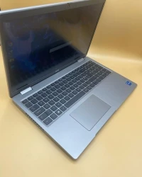 Dell Latitude 5530 i5 12 Gen 16 Gb ram 512 Gb ssd ecran 15 Pouce FHD etat 10/10