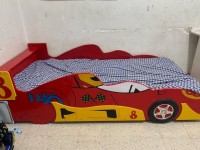 سرير-اطفال-lit-garcon-voiture-mc-queen-قسنطينة-الجزائر