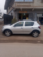 voitures-dacia-sandero-2013-stepway-beni-tamou-blida-algerie