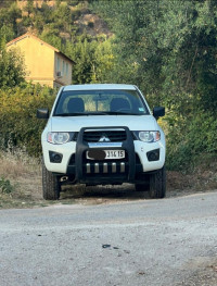 utilitaire-mitsubishi-l200-2014-azazga-tizi-ouzou-algerie