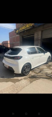 سيارات-peugeot-208-2022-باتنة-الجزائر