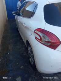 voitures-peugeot-208-2014-allure-ain-defla-algerie