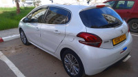 voitures-peugeot-208-2017-allure-facelift-kolea-tipaza-algerie