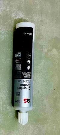 Tube de résine polyester 