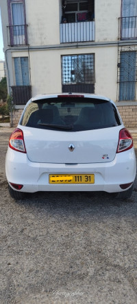 voitures-renault-clio-3-2011-night-and-day-bir-el-djir-oran-algerie