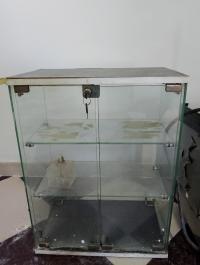آخر-armoire-vitree-doccasion-en-tres-bon-etat-حجوط-تيبازة-الجزائر