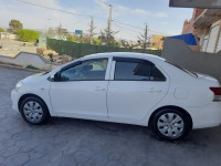 voitures-toyota-yaris-2013-el-bouni-annaba-algerie