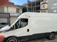 fourgon-iveco-2019-constantine-algerie