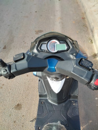 motos-et-scooters-keeway-city-blade-vms-2021-baba-hassen-alger-algerie