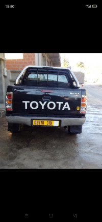 voitures-toyota-hilux-2010-ain-el-hammam-tizi-ouzou-algerie