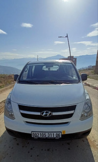 utilitaire-hyundai-h1-2011-vitre-6-places-bejaia-algerie