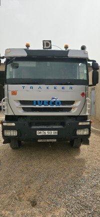 شاحنة-iveco-trakker-2013-بشار-الجزائر