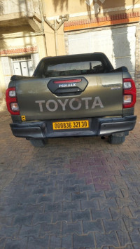 voitures-toyota-hilux-2021-revo-el-oued-algerie