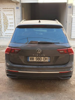 automobiles-vehicules-volkswagen-tiguan-active-2023-batna-algerie