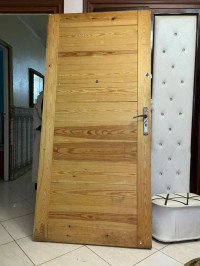 autres-meubles-vend-porte-dentree-en-bois-doccasion-beni-tamou-blida-algerie