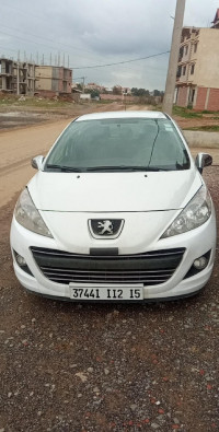 voitures-peugeot-207-2012-essence-boumerdes-algerie