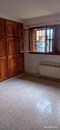 appartement-location-f4-alger-bouzareah-algerie