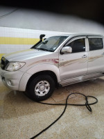 voitures-toyota-hilux-2011-boukadir-chlef-algerie