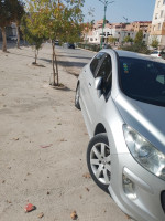 voitures-peugeot-308-2010-zeghaia-mila-algerie