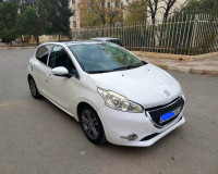 voitures-peugeot-208-2015-allure-batna-algerie