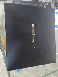 Honor Magic V2