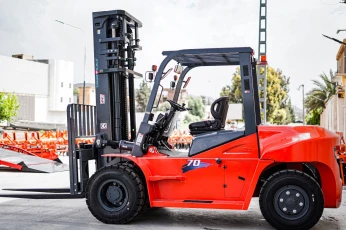 TIRSAM CHARIOT ELEVATEUR TIRSAM 7T 6M - رافعة شوكية تيرصام 7طن 6 متر