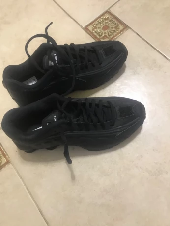 Basket nike shox r4 neuve produit français