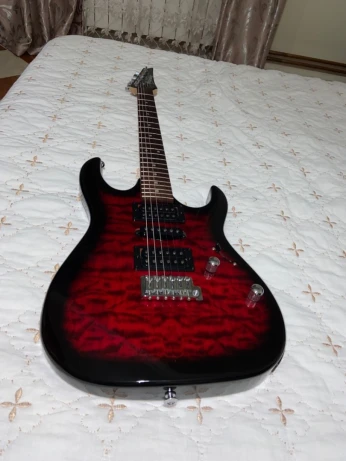 GUITARE ÉLECTRIQUE IBANEZ