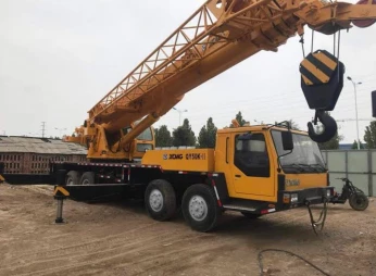 GRUE MOBILE DIFFÉRENT TONNAGE A ORAN,MINI PELLE,COMPACTEUR MANUELLE,CLARK,BOB CAT,COMPACTEUR CYLINDRE A ORAN GRUE MOBILE A ORAN, MINI PELLE