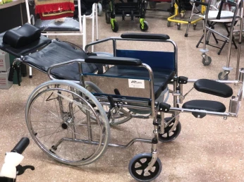 fauteuil et Chaise garde robe