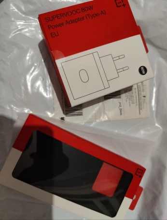 chargeur et antichoc oneplus 10 pro