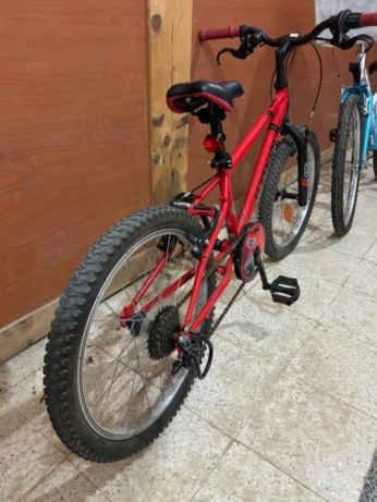 Vélo, 20 pouces. Enfants 6 à 9 ans. BITWIN