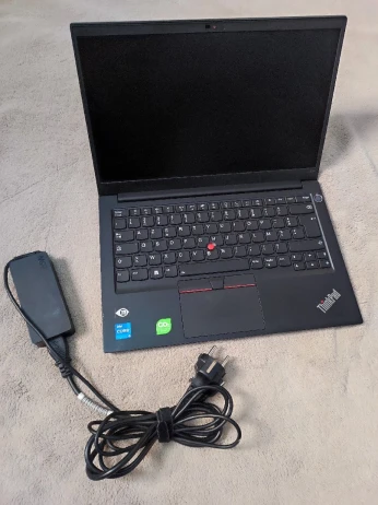 Lenovo Thinkpad E14 Gen 4 / I5-1235U/ 8 GB DDR4 /256 Go SSD