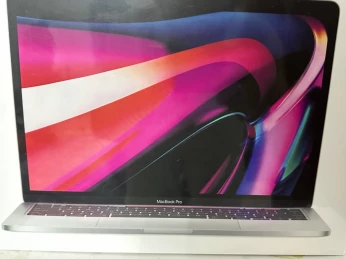 Macbook pro 13inch m2 chip 256/8