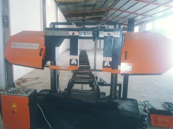 SCIE A RUBAN SEMI AUTOMATIQUE 550 CHARPENTE منشار شاربونت