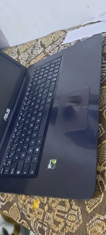 Asus i5 6eme ram16 cart gra 2gb