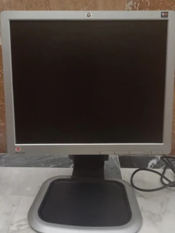 HP L1750 - écran LCD - 17