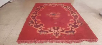 Tapis traditionnel fait à main
