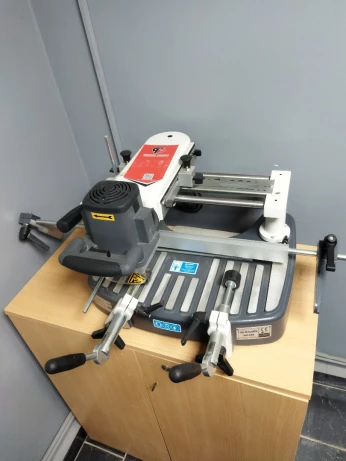 fraiseuse portable -neuf (pvc-aluminium)