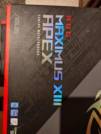 ROG MAXIMUS XIII APEX