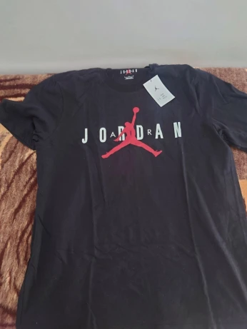 T shirts+Caps+Trainers =ORIGINALE !!