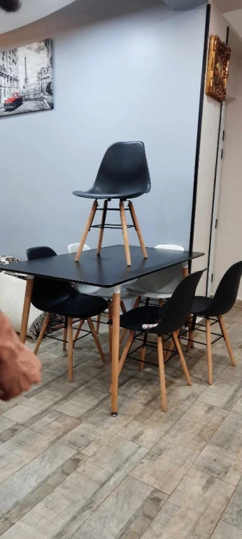 Table 6 Chaisses