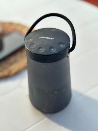 Baffle Bose revolve SoundLink plus 2