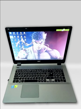 حاسوب حاجة نقية بمواصفات عالية Acer Aspire E5-771G Double carte graphique
