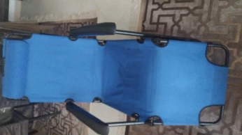 2. Chaises longues