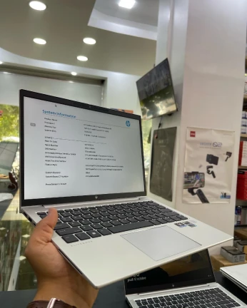 HP ELITEBOOK 830 G9 Intel Core i7-1255U 12 Mo de cache, jusqu'à 4,70 GHz 16GB 256GB SSD 13" FULL HD